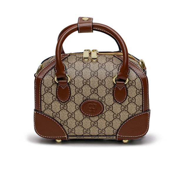 Сумка Gucci Small Interlocking G Sports Bag